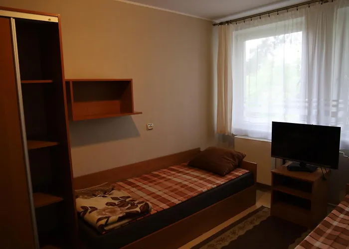 Szkolne Schronisko Mlodziezowe Morena אוז'יז'נה