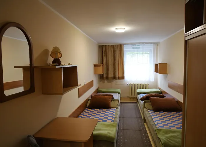 Szkolne Schronisko Mlodziezowe Morena * אוז'יז'נה