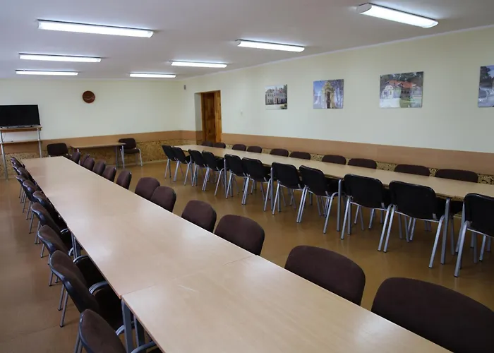 אכסניה Szkolne Schronisko Mlodziezowe Morena אוז'יז'נה